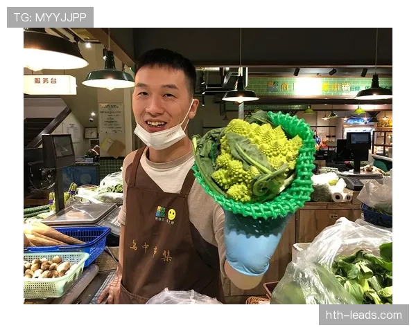 刚看到小威廉姆斯在菜市场提着三只名牌购物袋,摊主对视的表情绝了 刚看到小威廉姆斯在菜市场提着三只名牌购物袋,摊主对视的表情绝了