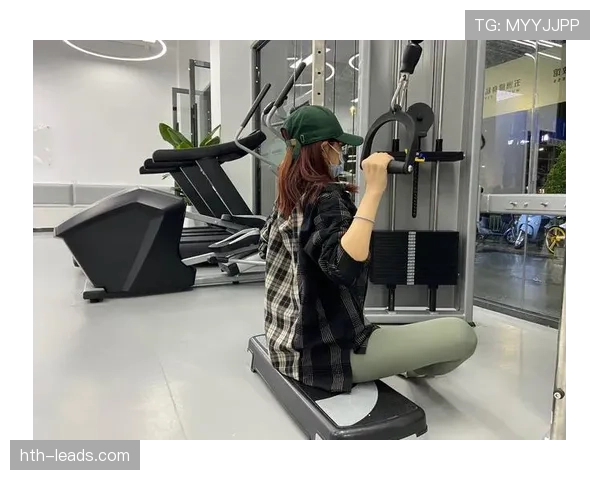 吴柳芳退役后开的舞蹈工作室,一节私教课顶我半个月工资